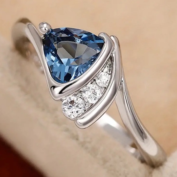 NEW Very Elegant Aquamarine Diamond Proposal Engagement Silver Ring - Picture 2 of 4
